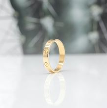 Lade das Bild in den Galerie-Viewer, Cartier Mini Love Ring 18KT Gold mit Cartier Box in Gr. 56
