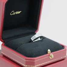 Lade das Bild in den Galerie-Viewer, Cartier Love Ring in 18KT Weißgold mit Cartier Box in Gr. 51
