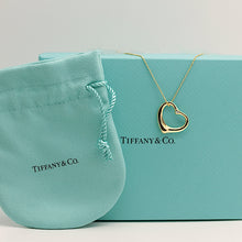 Lade das Bild in den Galerie-Viewer, Tiffany &amp; Co Halskette Elsa Peretti mit großen offenem Herz und Diamanten in 18KT Gold mit Box
