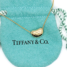 Lade das Bild in den Galerie-Viewer, Tiffany &amp; Co. Bean Anhänger in 18KT Gold mit Box
