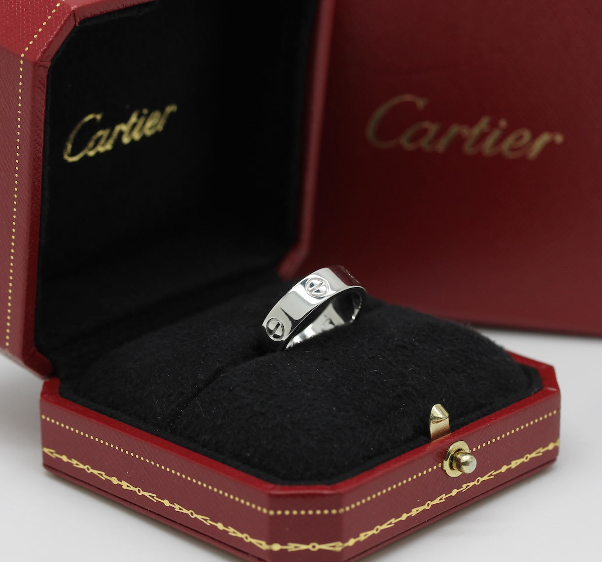 Cartier Love Ring in 18KT Weißgold mit Cartier Box in Gr. 58