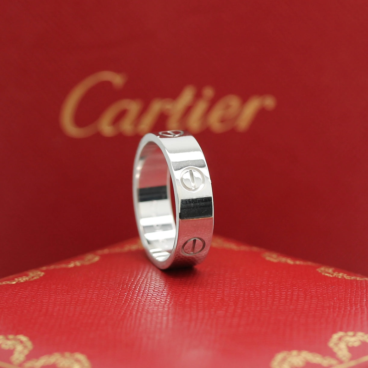 Cartier Love Ring in 18KT Weißgold mit Cartier Box in Gr. 61