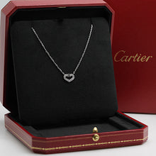Lade das Bild in den Galerie-Viewer, Cartier C Heart Halskette in 18KT Weißgold mit Diamanten
