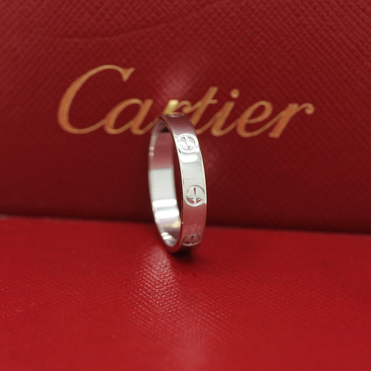 Cartier Love Ring in 18KT Weißgold mit Cartier Box in Gr. 57