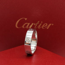 Lade das Bild in den Galerie-Viewer, Cartier Love Ring in 18KT Weißgold mit Cartier Box in Gr. 69
