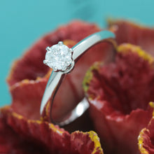 Lade das Bild in den Galerie-Viewer, Tiffany &amp; Co. Verlobungsring Platin 950-Gr.52 - Box &amp; Zertifikat 0.34 ct - VS1
