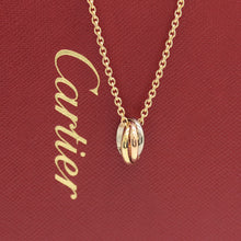 Lade das Bild in den Galerie-Viewer, Cartier Trinity Halskette in 18KT Gold Box
