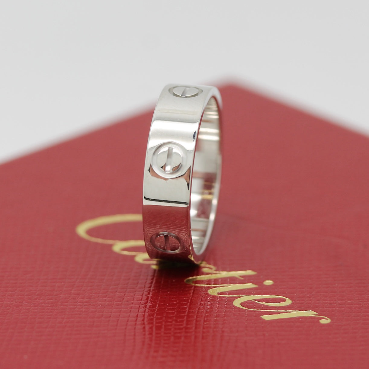 Cartier Love Ring in 18KT Weißgold mit Cartier Box in Gr. 57