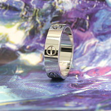 Lade das Bild in den Galerie-Viewer, Cartier Love Ring in 18KT Weißgold mit Cartier Box in Gr. 63
