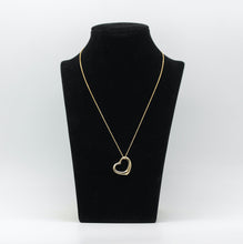 Lade das Bild in den Galerie-Viewer, Tiffany &amp; Co Halskette Elsa Peretti mit großen offenem Herz in 18KT Gold mit Box
