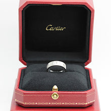 Lade das Bild in den Galerie-Viewer, Cartier Love Ring in 18KT Weißgold mit Cartier Box in Gr. 51
