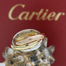 Lade das Bild in den Galerie-Viewer, Les must de Cartier Trinity Tricolour 18KT Gold mit Cartier Box in Gr. 52
