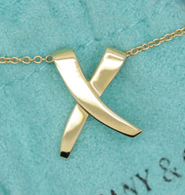 Lade das Bild in den Galerie-Viewer, Tiffany &amp; Co. Paloma Picasso " Grafitti X " Halskette mit Anhänger in 18KT Gold
