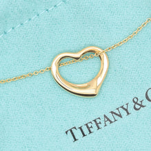 Lade das Bild in den Galerie-Viewer, Tiffany &amp; Co Halskette Elsa Peretti mit offenem Herz in 18KT Gold mit Box
