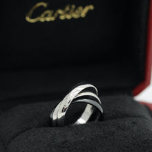 Lade das Bild in den Galerie-Viewer, Cartier Trinity 18KT Weißgold mit Keramik und Cartier Box in Gr. 54

