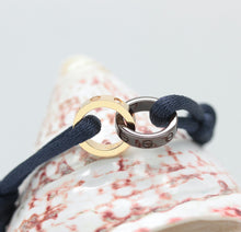 Lade das Bild in den Galerie-Viewer, Cartier Love Armband in 18KT Rosegold, Keramik &amp; Diamanten mit blauer Kordel
