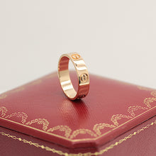 Lade das Bild in den Galerie-Viewer, Cartier Love Ring in 18KT Rosegold mit Cartier Box in Gr. 60
