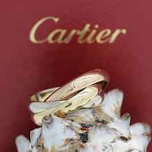 Lade das Bild in den Galerie-Viewer, Les must de Cartier Trinity Tricolour 18KT Gold mit Cartier Box in Gr. 52
