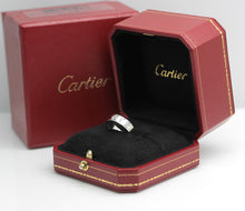 Lade das Bild in den Galerie-Viewer, Cartier Love Ring in 18KT Weißgold mit Cartier Box in Gr. 53
