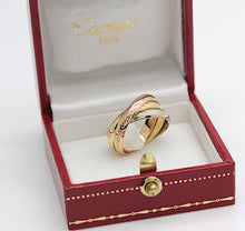 Lade das Bild in den Galerie-Viewer, Les must de Cartier Trinity Tricolour 18KT Gold mit Box &amp; Papiere in Gr. 53
