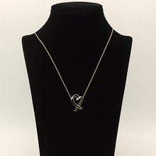 Lade das Bild in den Galerie-Viewer, Tiffany &amp; Co. Paloma Picasso "Loving Heart" Halskette mit Anhänger in 18KT Gold
