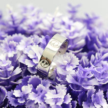 Lade das Bild in den Galerie-Viewer, Cartier Love Ring in 18KT Weißgold mit Cartier Box in Gr. 61
