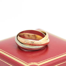 Lade das Bild in den Galerie-Viewer, Cartier Trinity Tricolour 18KT Gold mit Cartier Box in Gr. 54
