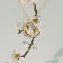 Lade das Bild in den Galerie-Viewer, Tiffany &amp; Co Halskette Elsa Peretti mit großen offenem Herz in 18KT Gold mit Box
