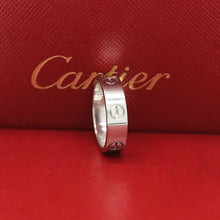 Lade das Bild in den Galerie-Viewer, Cartier Love Ring in 18KT Weißgold mit Cartier Box in Gr. 55
