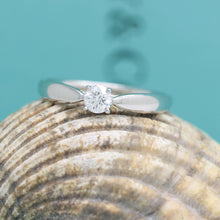 Lade das Bild in den Galerie-Viewer, Tiffany &amp; Co. Verlobungsring Platin 950- Gr.51 - Box &amp; Zertifikat 0,23 ct - VVS1
