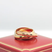 Lade das Bild in den Galerie-Viewer, Les must de Cartier Trinity Tricolour 18KT Gold mit Box &amp; Papiere in Gr. 51
