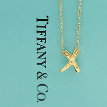 Lade das Bild in den Galerie-Viewer, Tiffany &amp; Co. Paloma Picasso " Graffiti X " Halskette mit Anhänger in 18KT Gold
