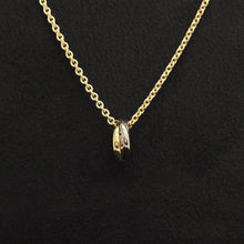 Lade das Bild in den Galerie-Viewer, Cartier Trinity Halskette in 18KT Gold Box
