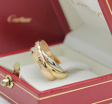Lade das Bild in den Galerie-Viewer, Les must de Cartier Trinity Tricolour 18KT Gold mit Box &amp; Papiere in Gr. 53
