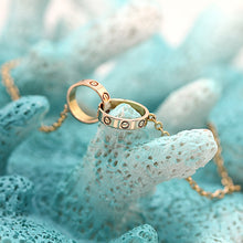 Lade das Bild in den Galerie-Viewer, Cartier Love Armband in 18KT Rosegold mit Box
