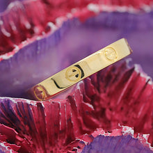 Lade das Bild in den Galerie-Viewer, Cartier Love Ring in 18KT Gold mit Cartier Box in Gr. 63
