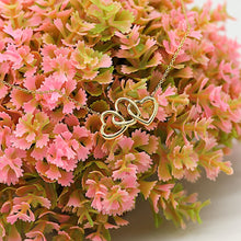 Lade das Bild in den Galerie-Viewer, Tiffany &amp; Co.Tripple Herzanhänger in 18KT Gold
