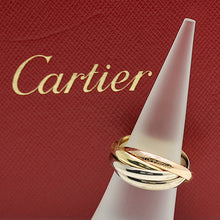 Lade das Bild in den Galerie-Viewer, Les must de Cartier Trinity Tricolour 18KT Gold 5 Band mit Cartier Box in Gr. 54
