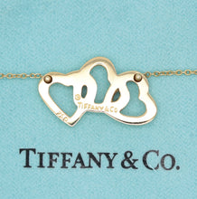 Lade das Bild in den Galerie-Viewer, Tiffany &amp; Co.Tripple Herzanhänger in 18KT Gold
