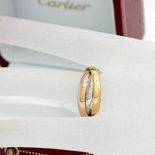 Lade das Bild in den Galerie-Viewer, Les must de Cartier Trinity Tricolour 18KT Gold mit Cartier Box in Gr. 52

