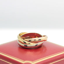 Lade das Bild in den Galerie-Viewer, Les must de Cartier Trinity Tricolour 18KT Gold mit Box &amp; Papiere in Gr. 52
