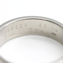 Lade das Bild in den Galerie-Viewer, Cartier Love Ring in 18KT Weißgold mit Cartier Box in Gr. 63
