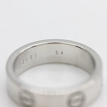 Lade das Bild in den Galerie-Viewer, Cartier Love Ring in 18KT Weißgold mit Cartier Box in Gr. 54
