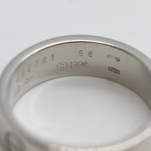 Lade das Bild in den Galerie-Viewer, Cartier Love Ring in 18KT Weißgold mit Cartier Box in Gr. 58
