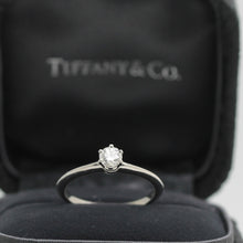 Lade das Bild in den Galerie-Viewer, Tiffany &amp; Co.Verlobungsring Platin 950 - Gr.51 - Box &amp; Zertifikat 0,25 ct - VVS2
