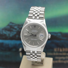Lade das Bild in den Galerie-Viewer, Rolex Datejust Stahl Ref : 16030 mit Rolex Box &amp; Papiere von 1986
