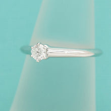 Lade das Bild in den Galerie-Viewer, Tiffany &amp; Co. Verlobungsring Platin 950- Gr.50 - Box &amp; Zertifikat 0,20 ct - VVS2
