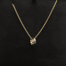 Lade das Bild in den Galerie-Viewer, Cartier Trinity Halskette in 18KT Gold Box
