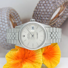 Lade das Bild in den Galerie-Viewer, Rolex Datejust Stahl Ref : 16030 mit Rolex Box von 1987
