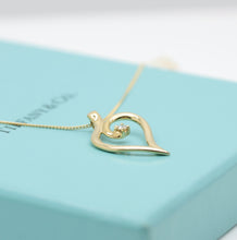 Lade das Bild in den Galerie-Viewer, Tiffany &amp; Co. "offenes Blatt " Halskette mit Diamant in 18KT Gold
